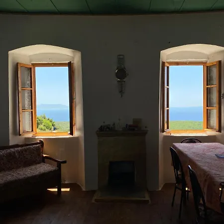 אכסניה Shotgun & *