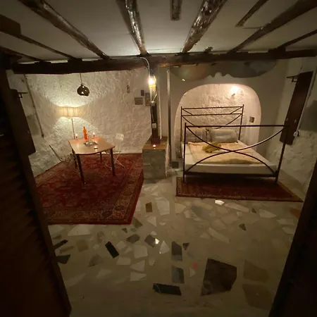 Shotgun & Hostel