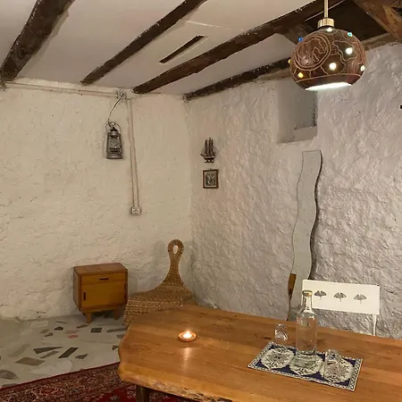 بيت شباب Shotgun & *