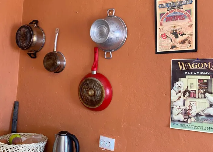 Shotgun & Hostel Vuno